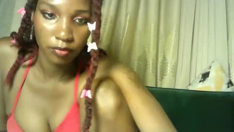 Snapshot of sexy_chocoy05 chatting on 11.25.25 sexy_chocoy05 online show from 11.25.25