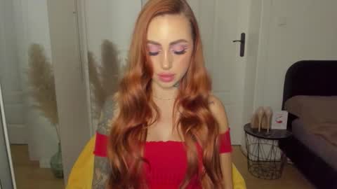 C o r a l i e online show from 11.25.25