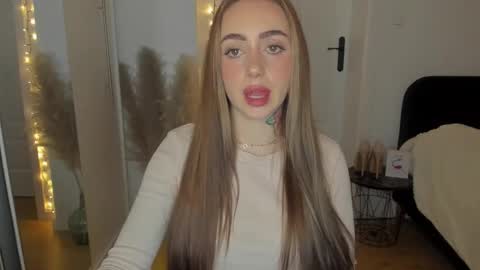 C o r a l i e online show from 01.07.26