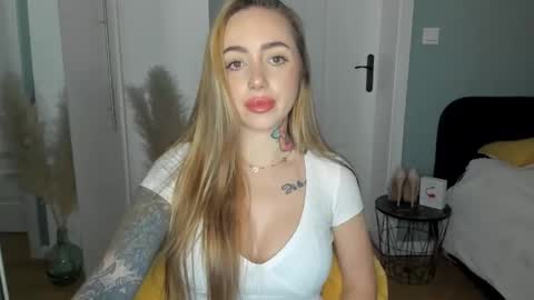 C o r a l i e online show from 04.08.26