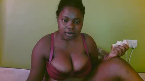 Snapshot of sexy_divana chatting on 02.11.25 sexy_divana online show from 02.11.25