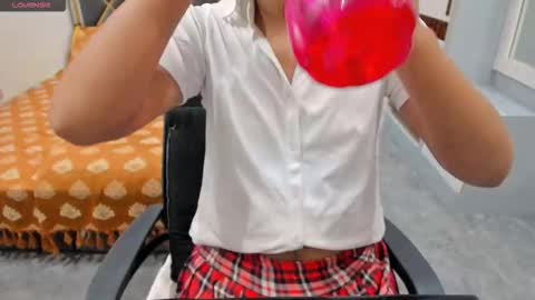 Snapshot of sexy_doll_1_ chatting on 09.15.25 Sexydoll online show from 09.15.25