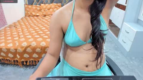 Snapshot of sexy_doll_1_ chatting on 09.19.25 Sexydoll online show from 09.19.25