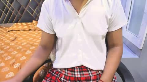 Snapshot of sexy_doll_1_ chatting on 11.02.25 Sexydoll online show from 11.02.25