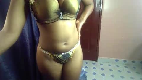 Ellahh online show from 11.25.25