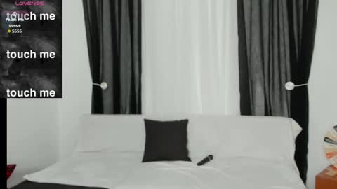 MY ONLYFANS page is back -   online show from 04.20.26