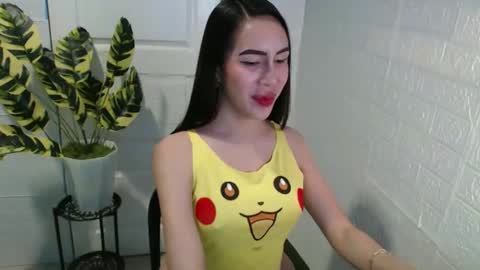 Snapshot of sexy_emily92 chatting on 09.17.25 sexy_emily92 online show from 09.17.25