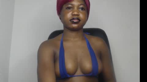 Snapshot of sexy_floral chatting on 09.13.25 Angela online show from 09.13.25