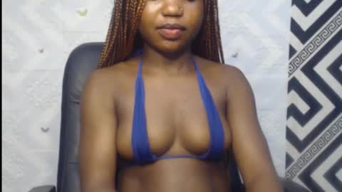 Snapshot of sexy_floral chatting on 10.03.25 Angela online show from 10.03.25