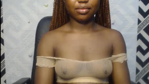 Snapshot of sexy_floral chatting on 10.03.25 Angela online show from 10.03.25
