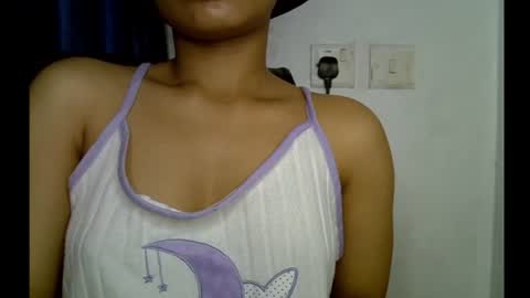 Snapshot of sexy_goddess_pet chatting on 07.16.26 Ella online show from 07.16.26