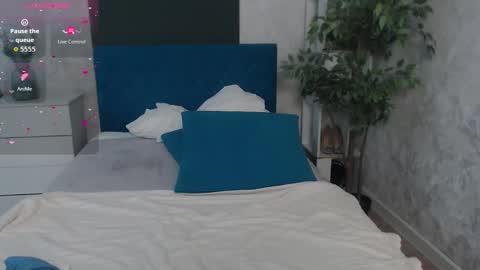 Jennifer online show from 03.25.26