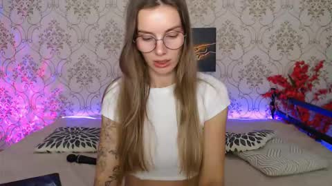 Snapshot of sexy_juliaxo chatting on 10.19.25 Sexy Juliaxo online show from 10.19.25