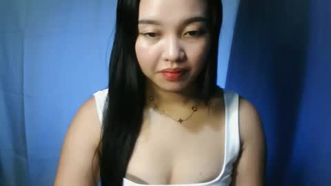 Snapshot of sexy_kella1 chatting on 12.05.25 sexy_kella1 online show from 12.05.25