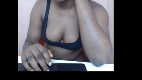 Snapshot of sexy_lagatha chatting on 10.11.25 sexy_lagatha online show from 10.11.25