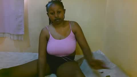 Snapshot of sexy_latasha chatting on 04.21.26 sexy_latasha online show from 04.21.26