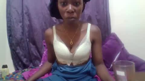 kayla online show from 10.11.25