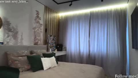 sexy_leksy online show from 04.30.26