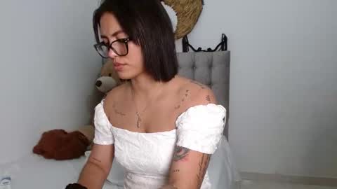 Snapshot of sexy_lia_latina chatting on 09.29.25 Celeste online show from 09.29.25
