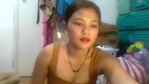 Snapshot of sexy_lips_pinay chatting on 10.20.25 sexy_lips_pinay online show from 10.20.25