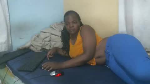 Snapshot of sexy_lunah chatting on 12.08.24 sexy_lunah online show from 12.08.24