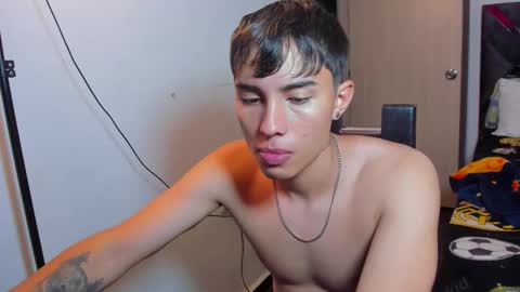 Snapshot of sexy_molly09 chatting on 11.20.25 sexy_molly09 online show from 11.20.25