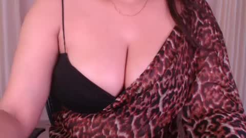 Snapshot of sexy_myra18 chatting on 07.17.26 myra online show from 07.17.26