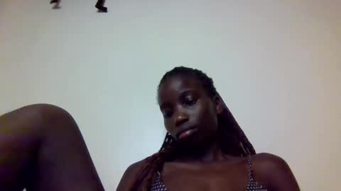sexy_petittie online show from 09.23.25