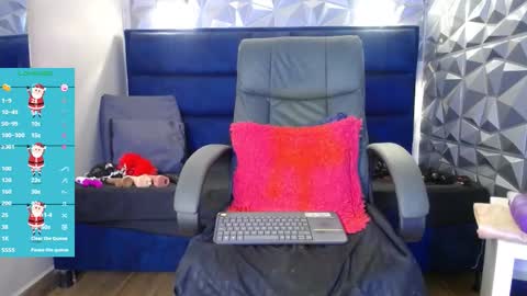 Snapshot of sexy_redgirl chatting on 12.03.25 karoline online show from 12.03.25