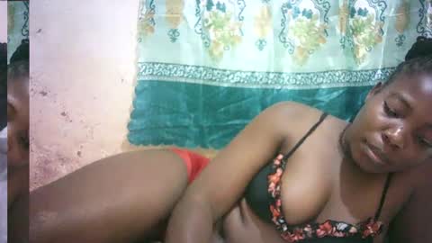 Snapshot of sexy_sandrah chatting on 06.12.26 sexy_sandrah online show from 06.12.26