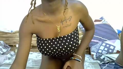 Snapshot of sexy_sasy chatting on 11.05.25 sexy_sasy online show from 11.05.25