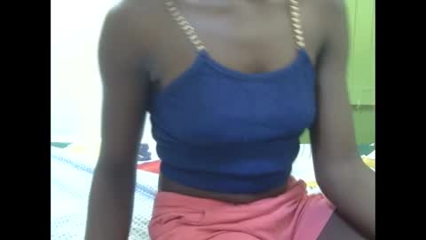 Snapshot of sexy_tania1 chatting on 09.11.25 sexy_tania1 online show from 09.11.25