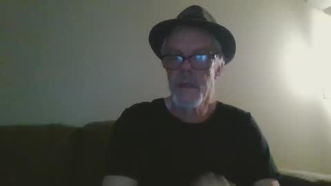 Snapshot of sexy_white_daddy chatting on 02.24.25 Daddy online show from 02.24.25