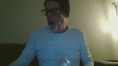 Snapshot of sexy_white_daddy chatting on 02.24.25 Daddy online show from 02.24.25
