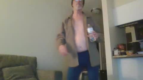Snapshot of sexy_white_daddy chatting on 02.25.25 Daddy online show from 02.25.25