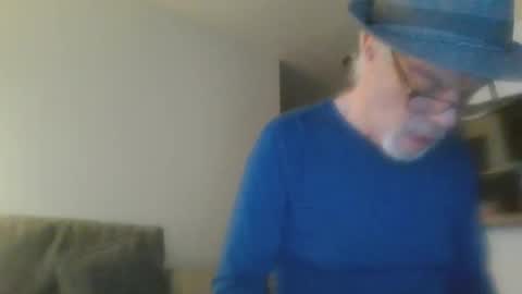 Snapshot of sexy_white_daddy chatting on 02.27.25 Daddy online show from 02.27.25