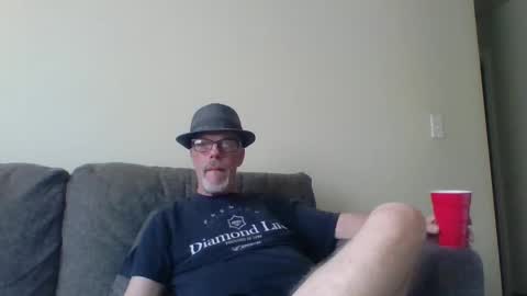 Snapshot of sexy_white_daddy chatting on 03.08.25 Daddy online show from 03.08.25