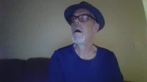 Snapshot of sexy_white_daddy chatting on 03.09.25 Daddy online show from 03.09.25