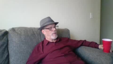 Snapshot of sexy_white_daddy chatting on 03.12.25 Daddy online show from 03.12.25