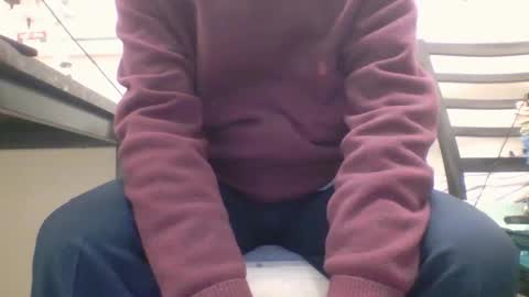 Snapshot of sexy_white_daddy chatting on 09.18.25 Daddy online show from 09.18.25