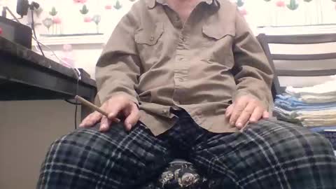 Snapshot of sexy_white_daddy chatting on 09.24.25 Daddy online show from 09.24.25
