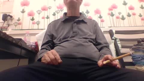 Snapshot of sexy_white_daddy chatting on 10.01.25 Daddy online show from 10.01.25