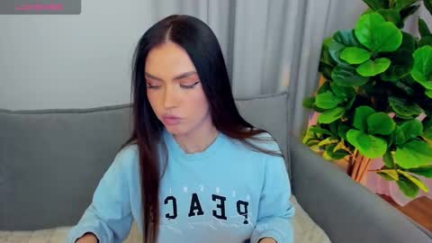 Lou online show from 11.02.25