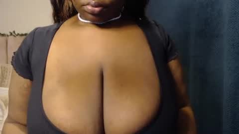 Snapshot of sexyangiexx chatting on 01.17.25 Angie online show from 01.17.25