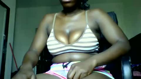 Snapshot of sexyannx chatting on 10.21.25 sexyannx online show from 10.21.25