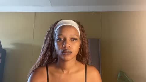 sexyasszeeee online show from 10.11.25