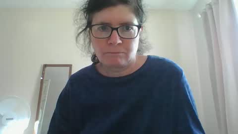 Snapshot of sexybabe41 chatting on 10.09.25 sexymilfy online show from 10.09.25