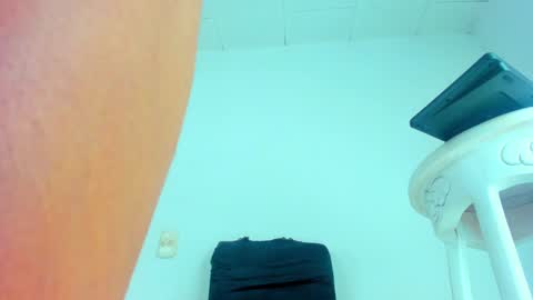 Snapshot of sexybabgirl chatting on 12.22.24 SexyBabyGirl online show from 12.22.24