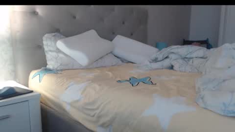 Sexyblonde4u58 online show from 01.06.26