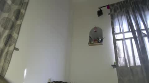 sexycamilla01 online show from 12.04.25